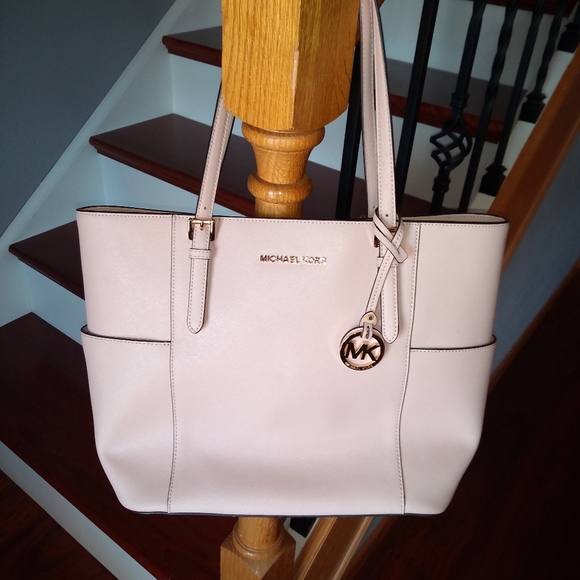 Michael Kors Handbags - Michael Kors large tote